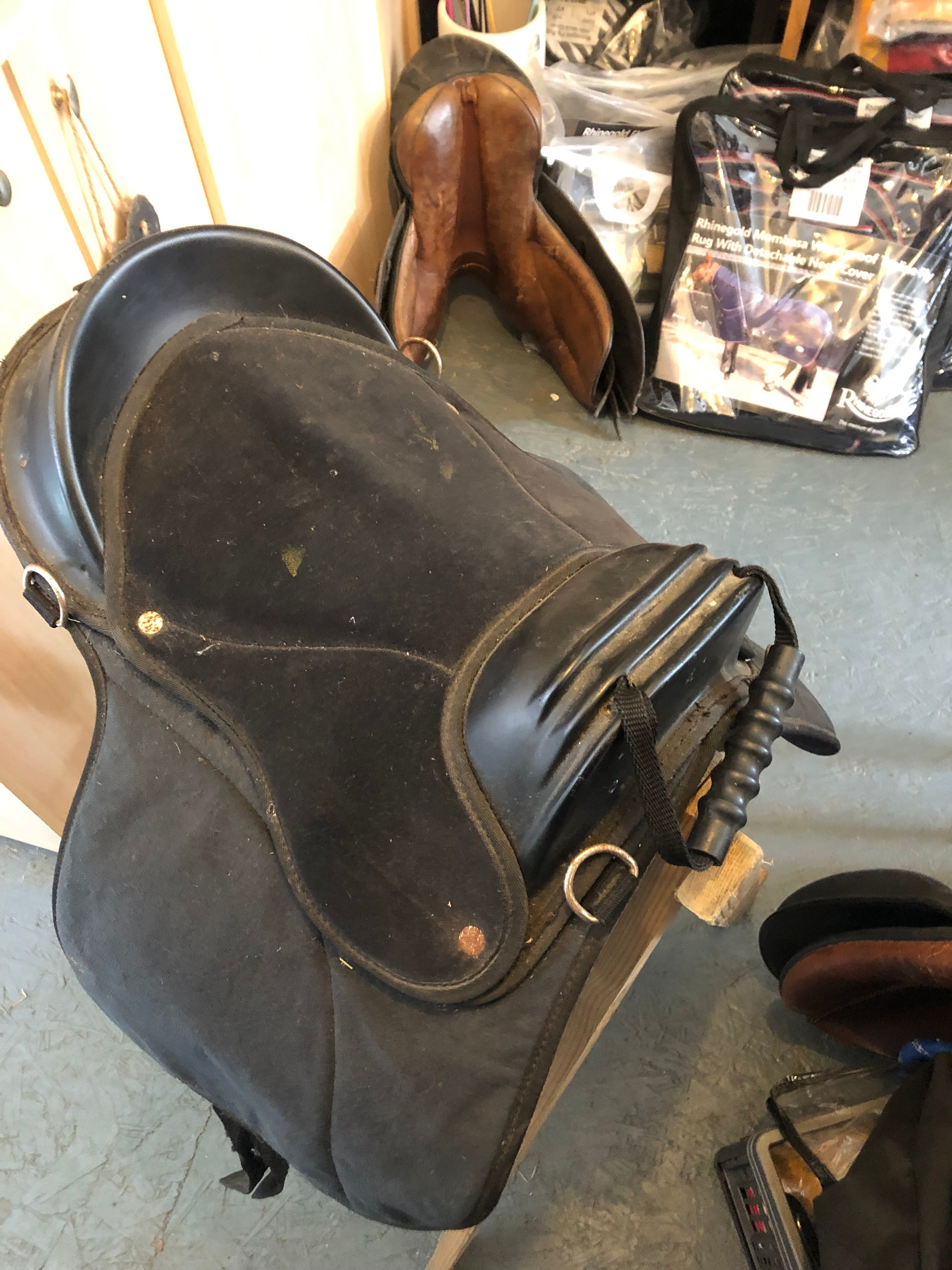 Cub Saddle 10" - PRELOVED - Excellent condition