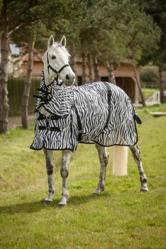 Rhinegold Fly Rug Supplied With Neck Cover in White